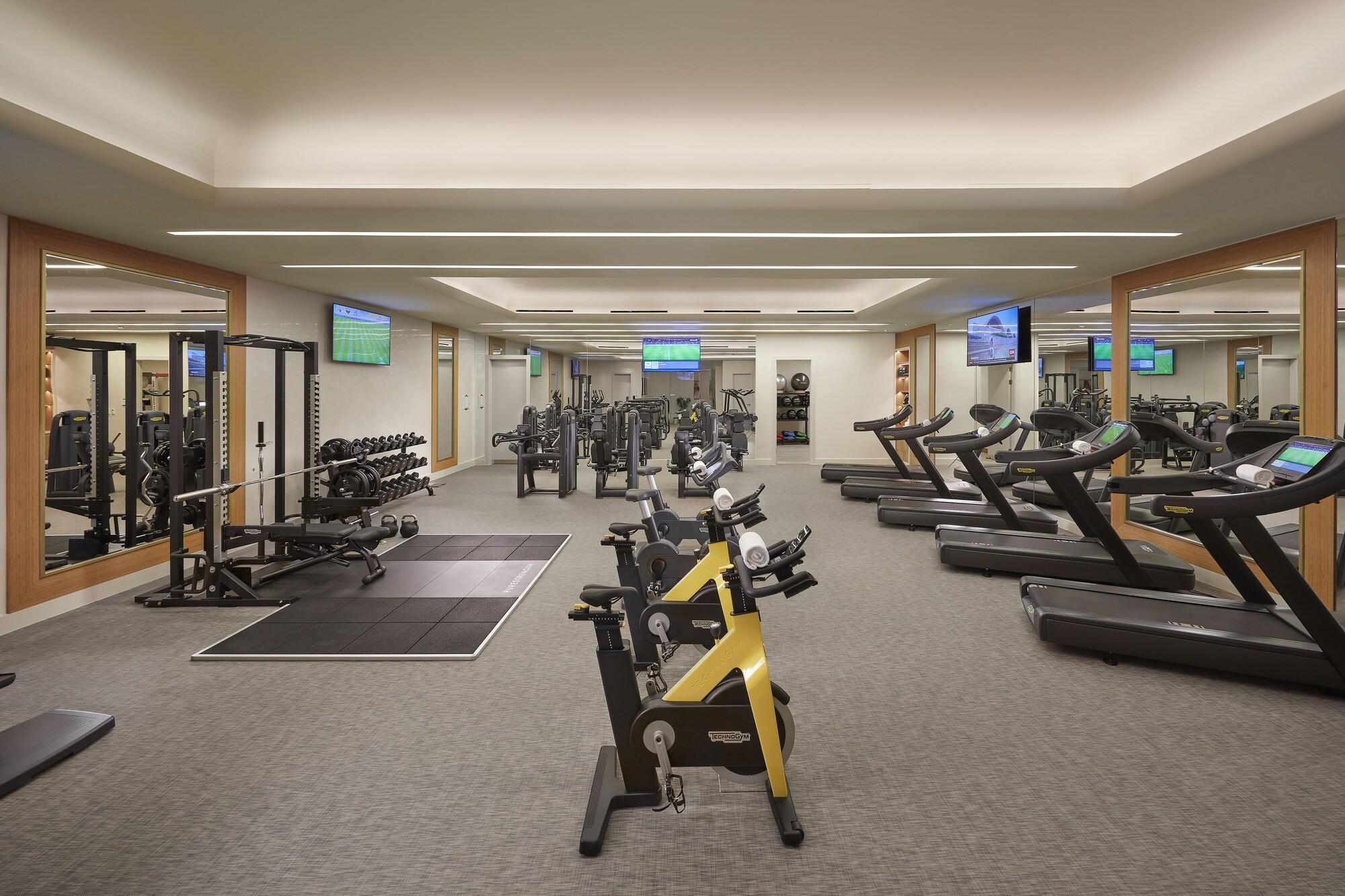 Mandarin Oriental, Doha Hotel Екстериор снимка The gym at The Standard East Village