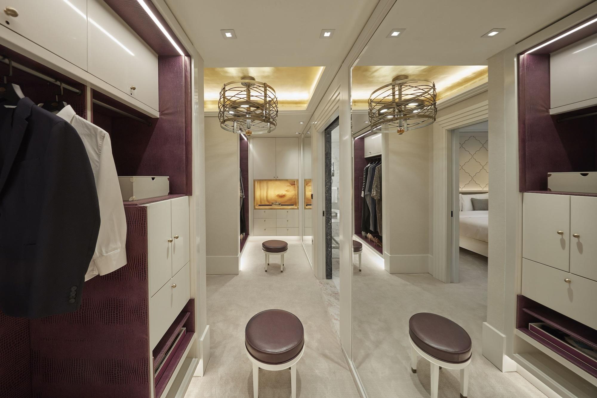 Mandarin Oriental, Doha Hotel Екстериор снимка A walk-in closet
