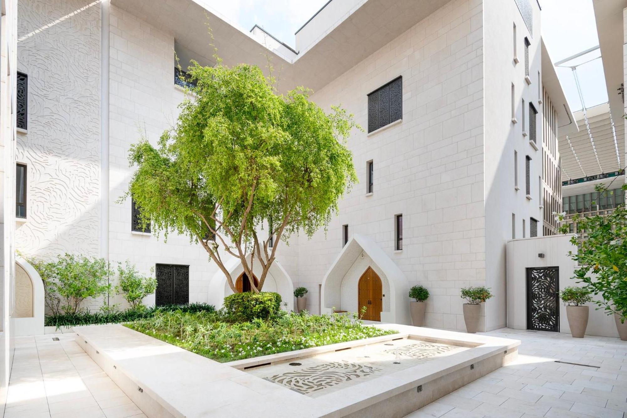 Mandarin Oriental, Doha Hotel Екстериор снимка The courtyard of the new building