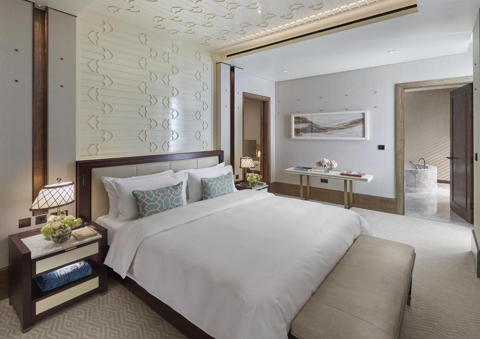 Mandarin Oriental, Doha Hotel Екстериор снимка A bedroom at the hotel