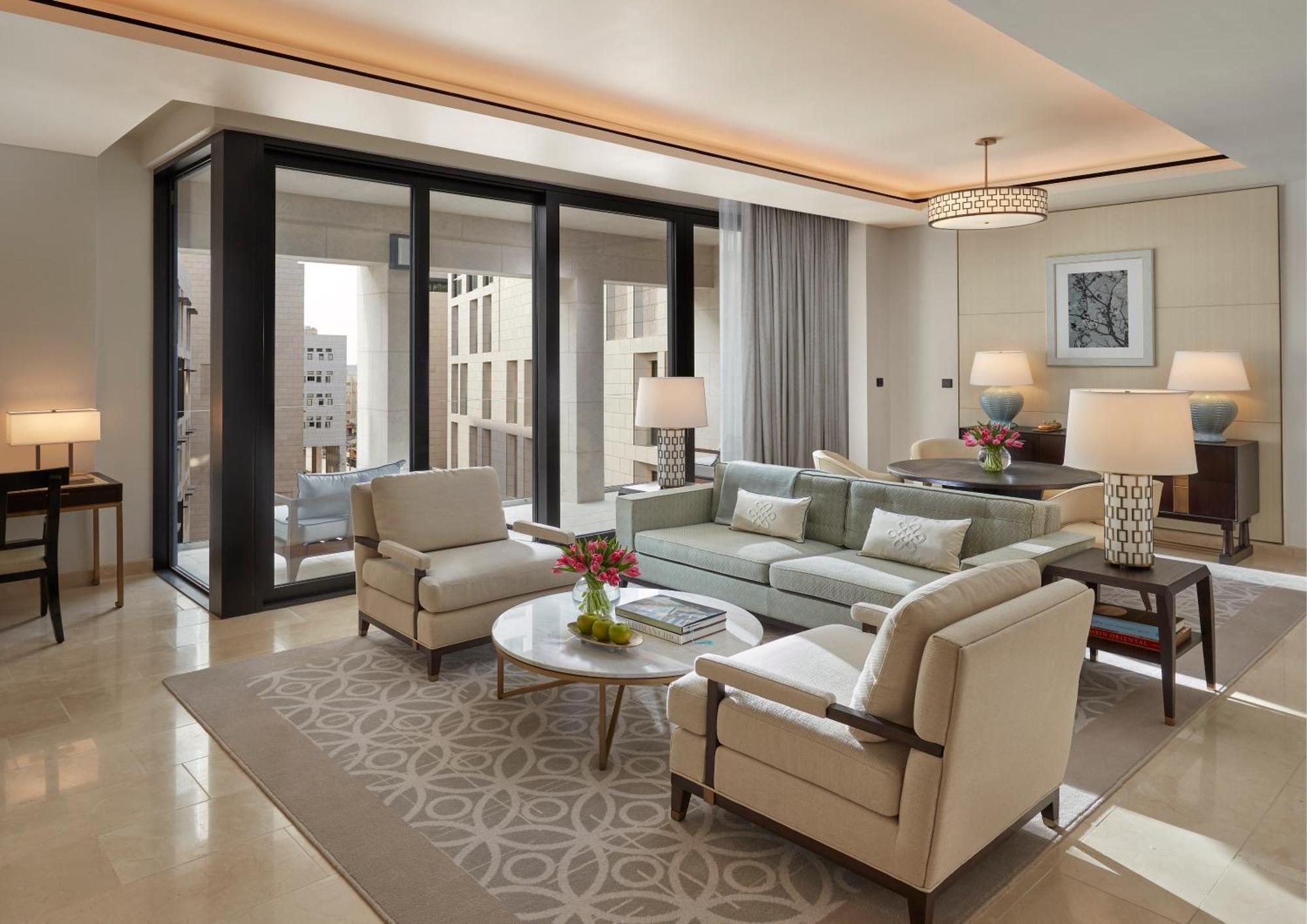 Mandarin Oriental, Doha Hotel Екстериор снимка A living room at the Ritz-Carlton, DIFC